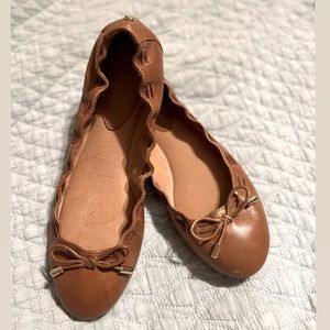 Antonio Melani Tan Flats